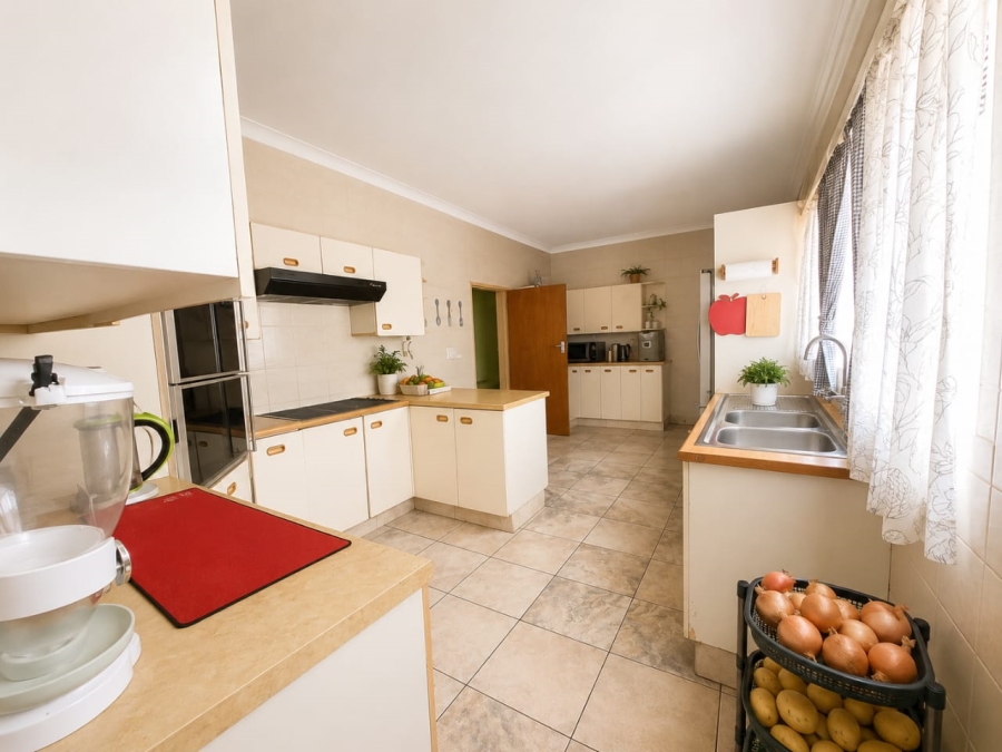 4 Bedroom Property for Sale in Oos Einde North West